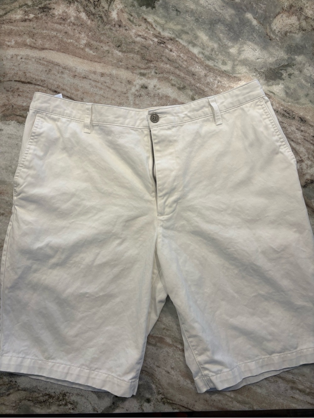 Dockers White Flat Front Men's Shorts